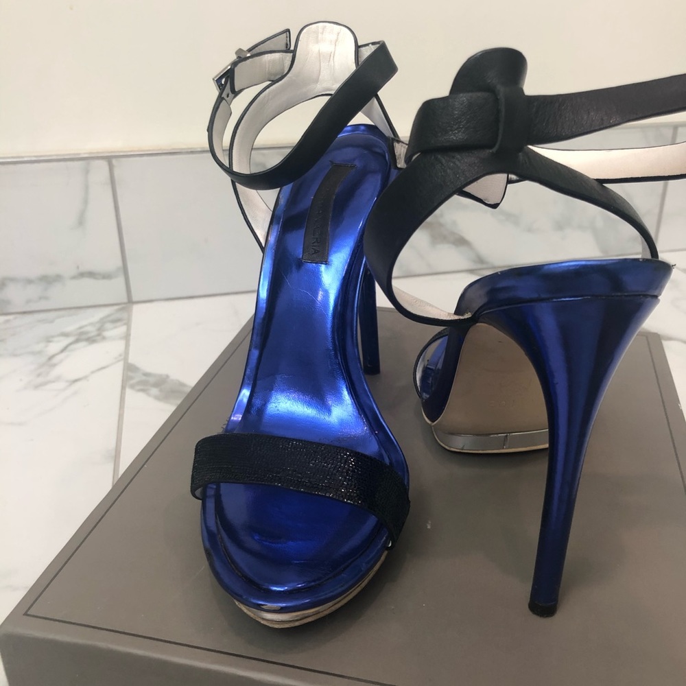 BCBG Metallic Blue and Black Leather Heels